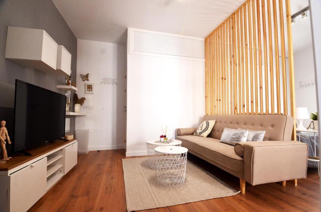 Alma S Home, Precioso Loft En Planta Primera ボジュジョス・パル・デル・コンダド エクステリア 写真